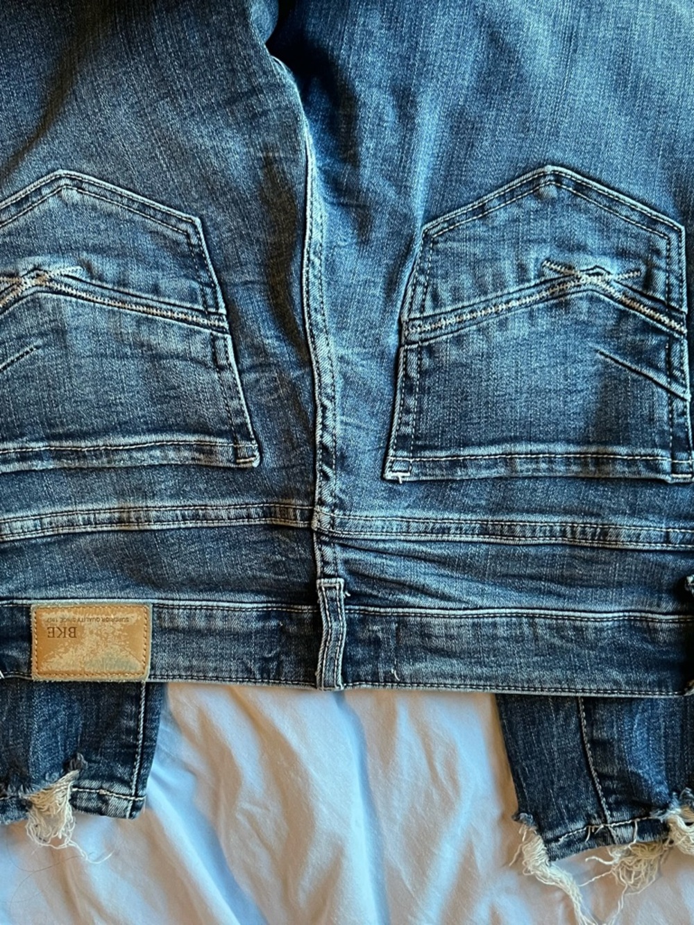 BKE Payton Jeans in Faded Blue Wash - Picture 2 of 4
